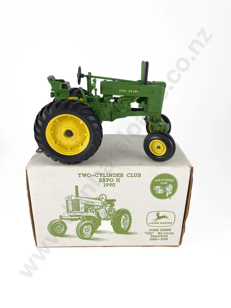 Boxed John Deere Tractor Image 1++
