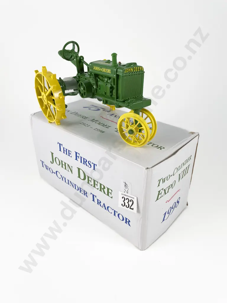 Boxed John Deere Tractor Image 1++