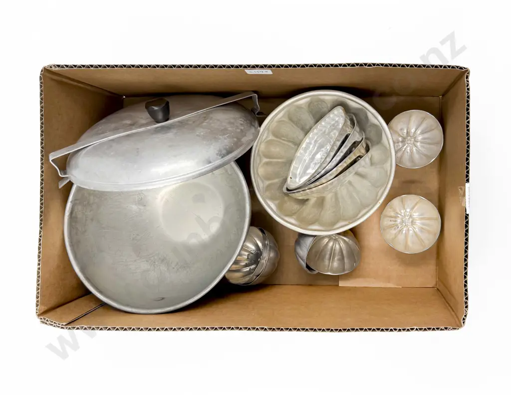 Qty of Assorted Food Molds etc Image 1++