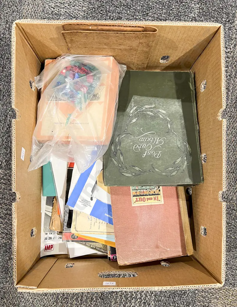 Box Qty of Assorted Vintage Image 1++