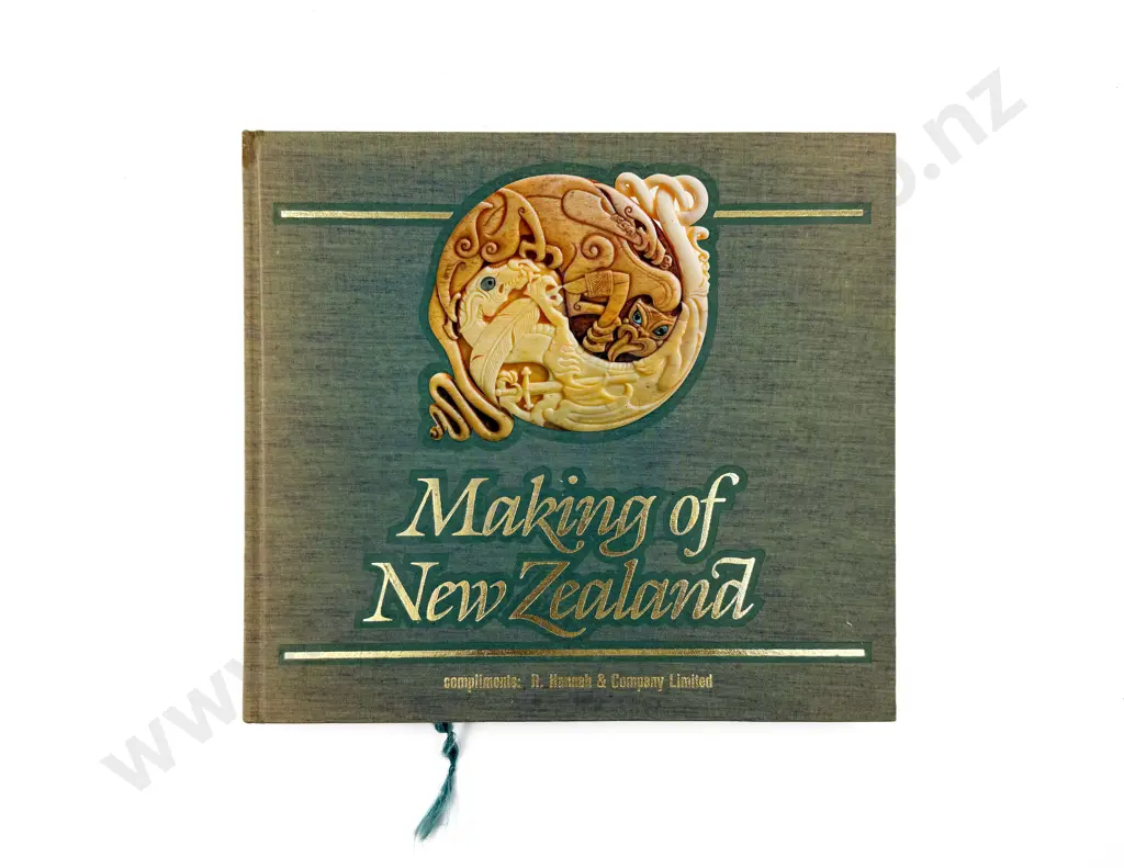 Icons Nga Taonga - Te Papa Press with Making of NZ and Other Image 1++
