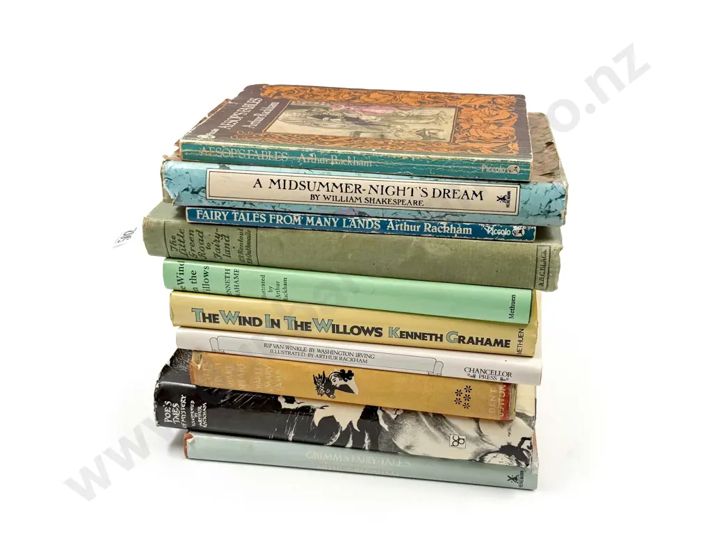 Qty of Assorted Vintage Books Image 1++