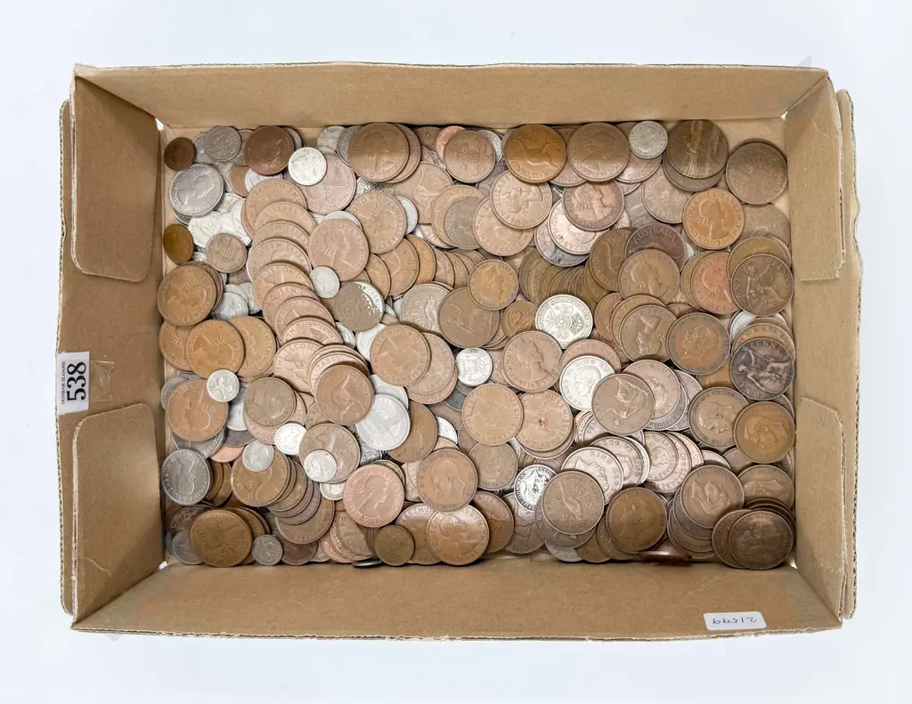 Box of Assorted Commonwealth Coinage Image 1++