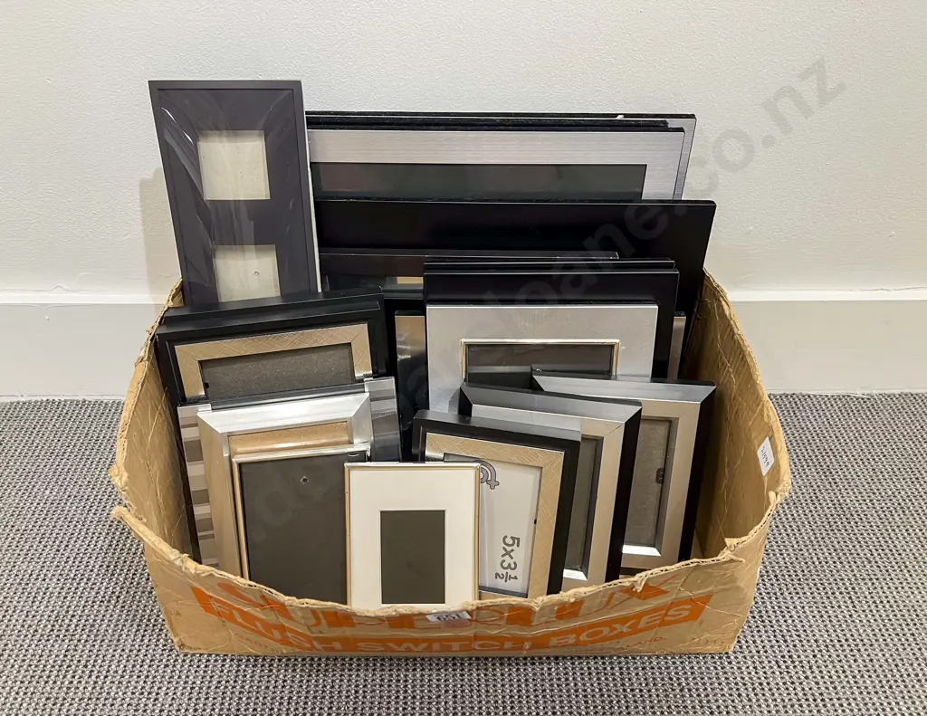 Box of Assorted Photo Frames Image 1++