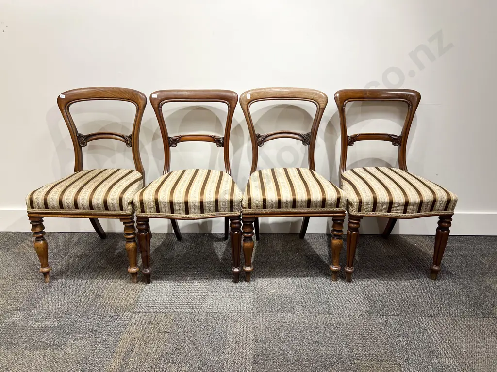 Four Early Victorian Mahogany Dining Chairs Image 1++