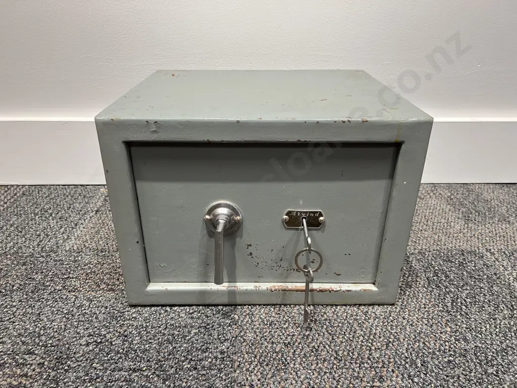 Vintage Arvind Small Wall Safe Image 1++