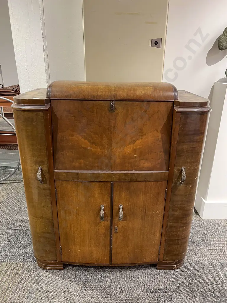 C1930's Cocktail Cabinet Image 1++