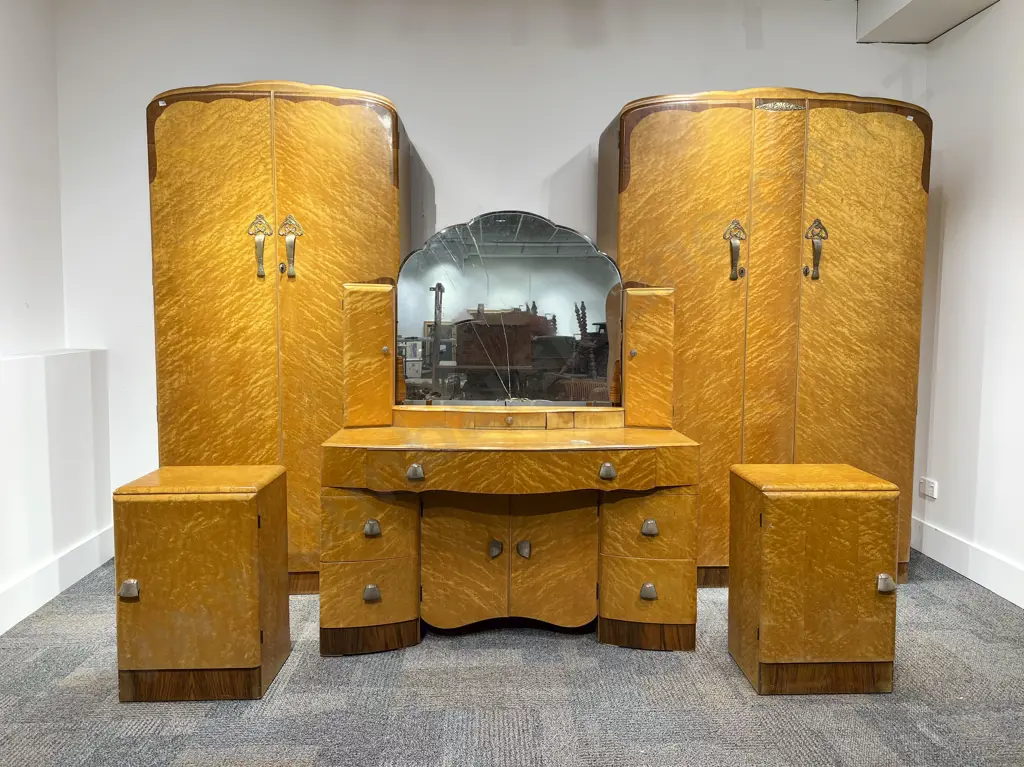 Post War Glam Birds Eye Maple Bedroom Suite Image 1++