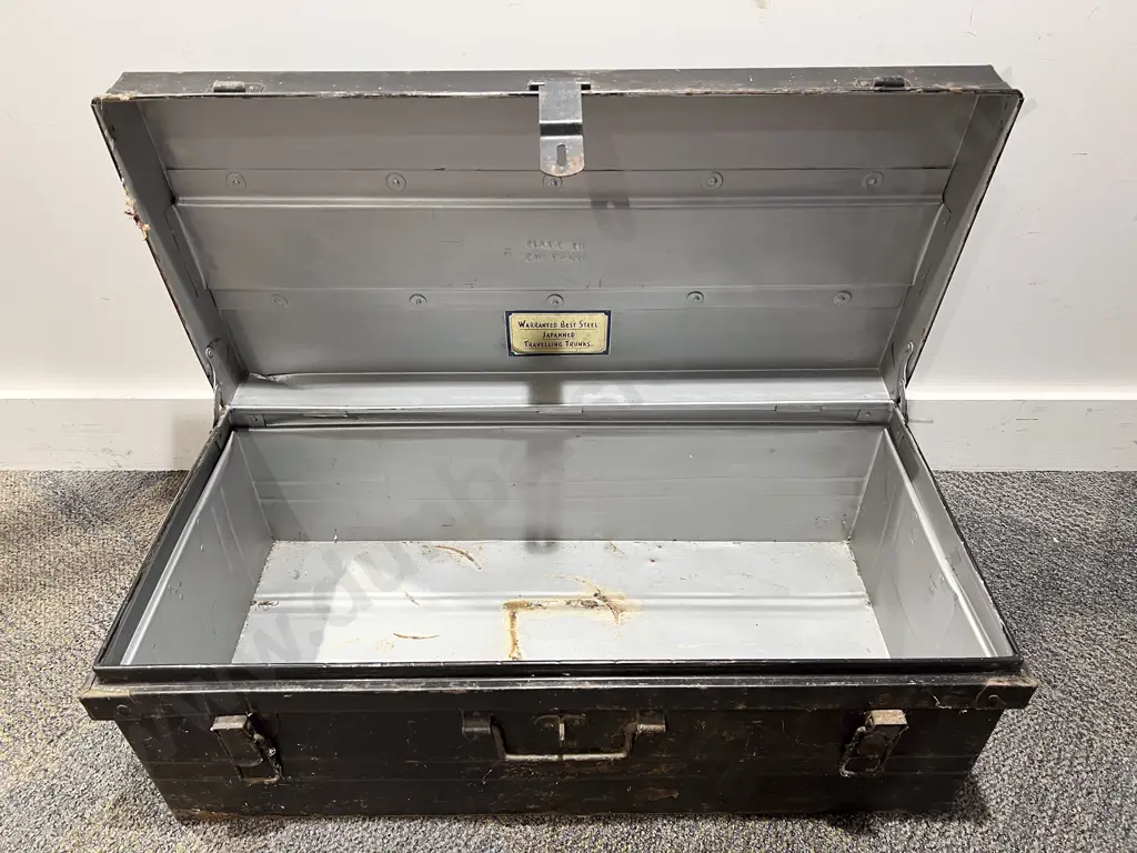 Tin Trunk Image 1++