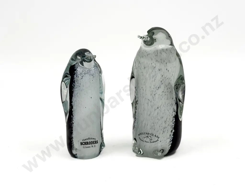 Associated Pair of Art Glass Penguins Image 1++