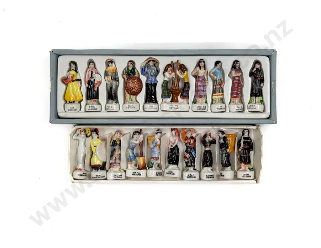 Two Boxed Sets of Miniature Ceramic Figures in Vietnamese National Costume Image 1++