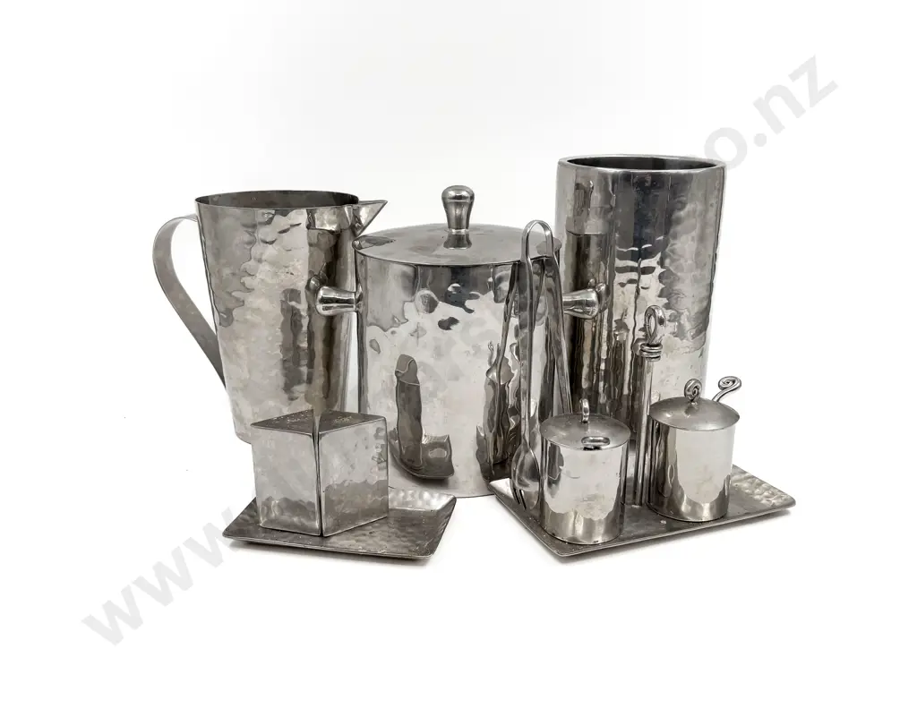 Qty of Assorted Modern Metal Tableware Image 1++