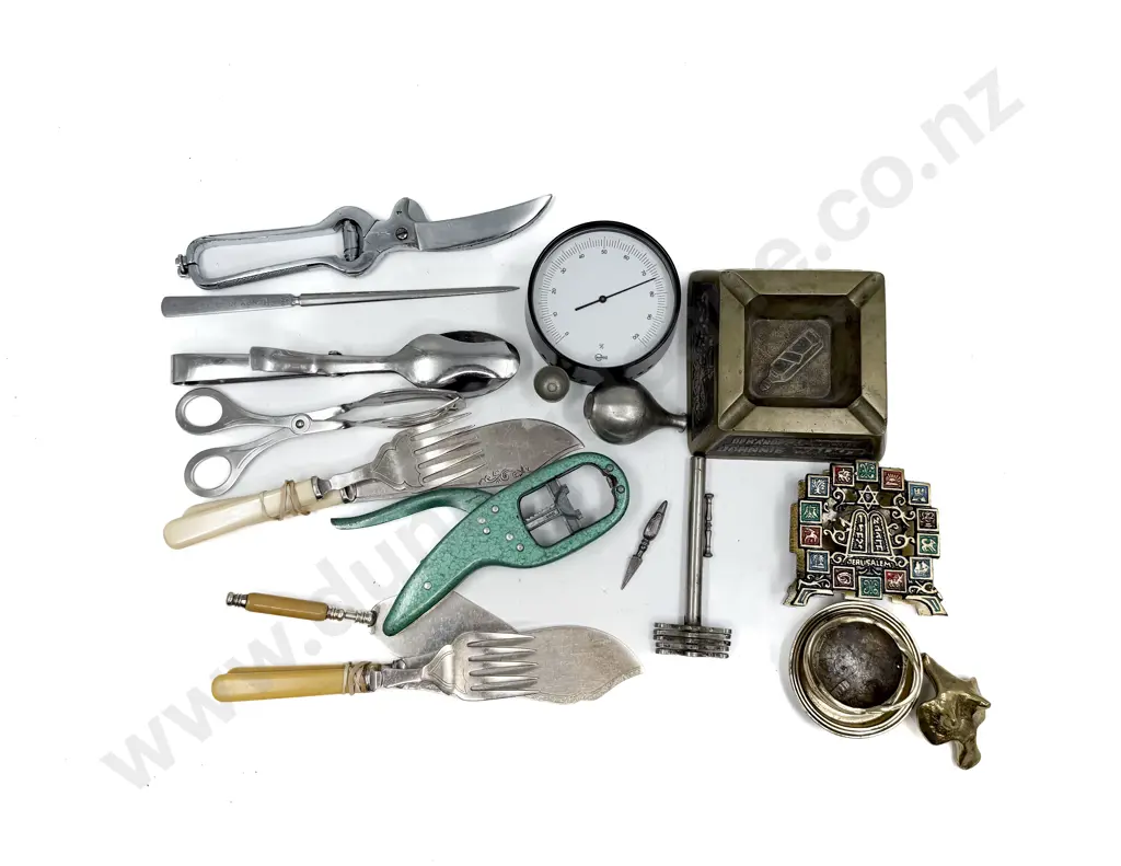 Vintage Hand Crank Bottle Cap Opener and Assorted Image 1++