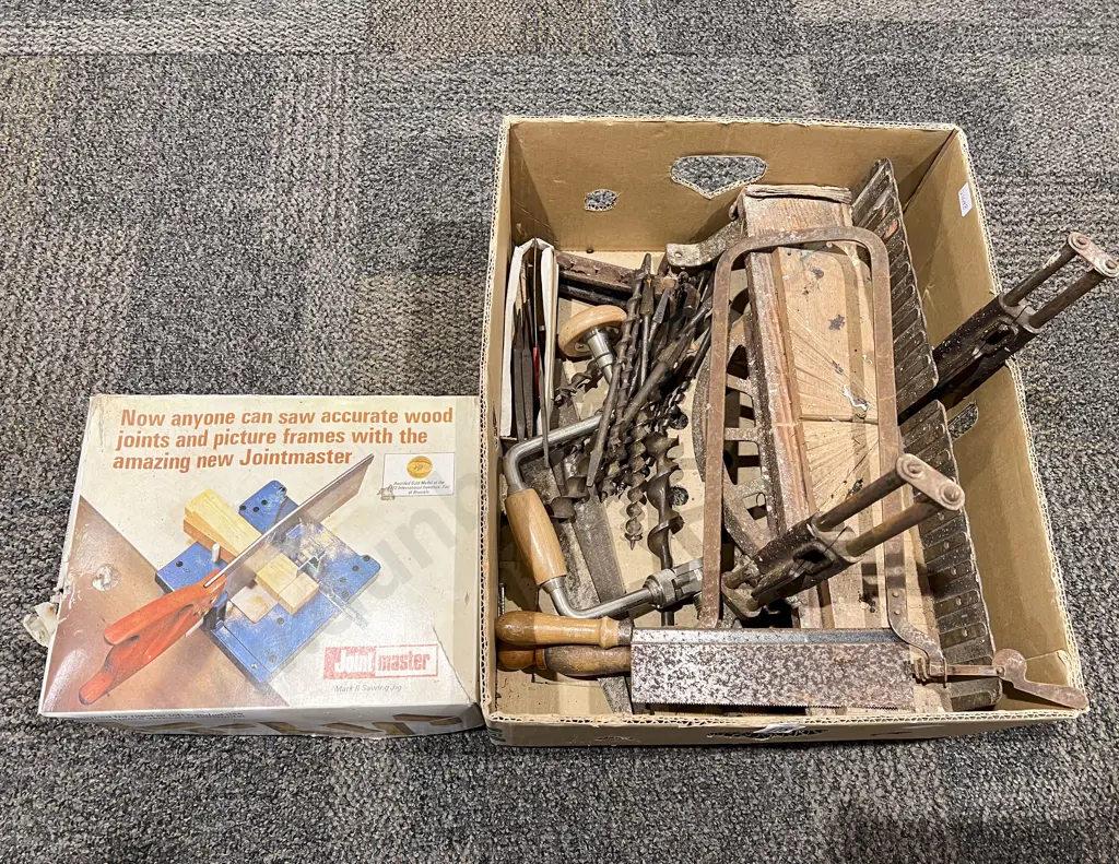 Box Qty of Assorted Tools Image 1++