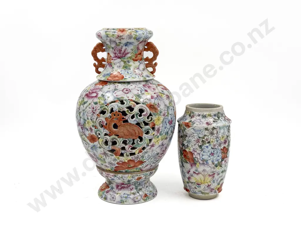 Decorative Chinese Sectional Vase Image 1++