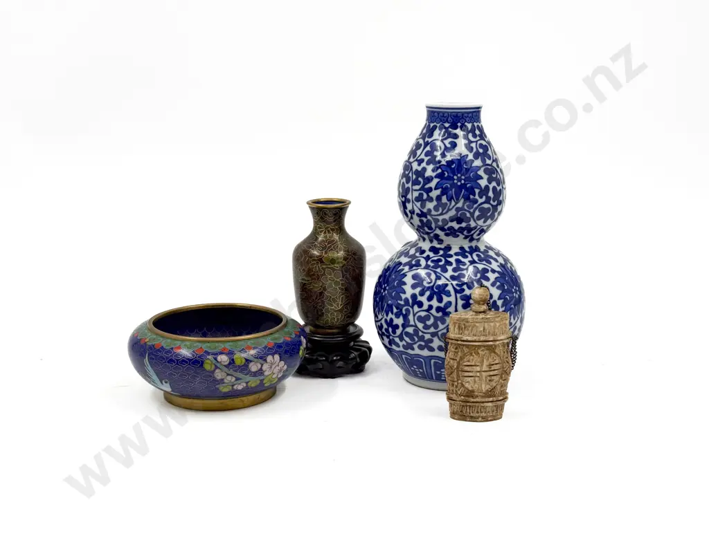 Two Pieces of Cloisonne tofether with Blue and White Vase and Other Image 1++