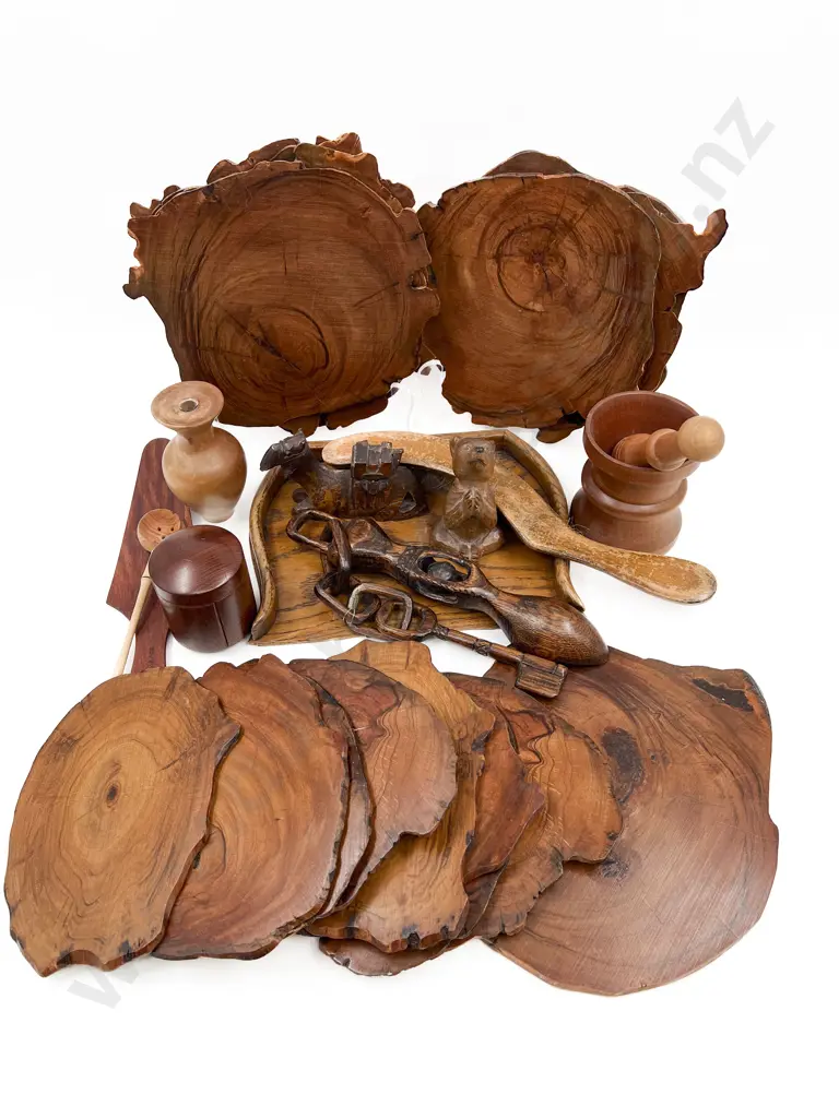 Box of Assorted Woodware including Crumb Tray and Brush Image 1++