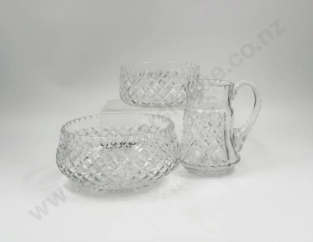 Graduated Set of Two Crystal Bowls Together with Crystal Jug Image 1++