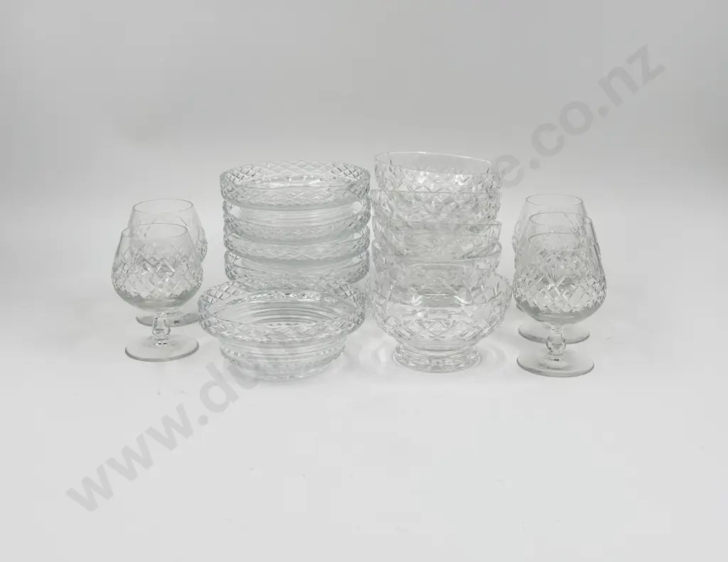 Qty of Assorted Small Crystal Bowls Together With Five Small Brandy Balloons Image 1++