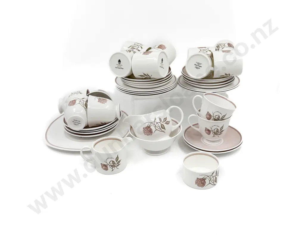 Wedgwood by Susie Cooper "Talisman" Part Tea and Coffee Set Image 1++