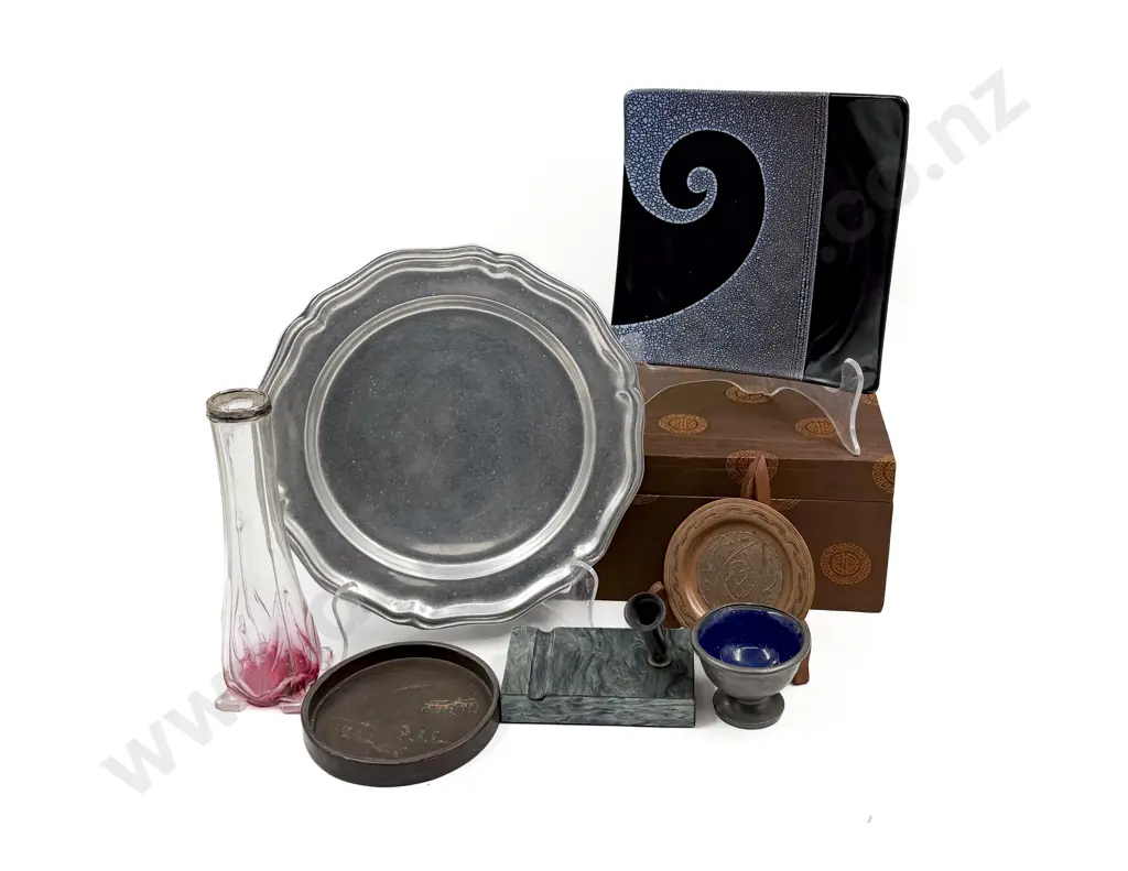 Qty of Assorted Including Art Glass Specimen Vase etc Image 1++