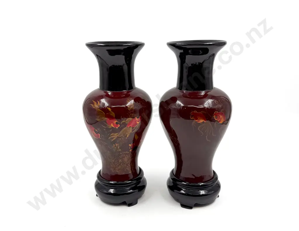 Pair of Lacquered Chinese Vases Image 1++