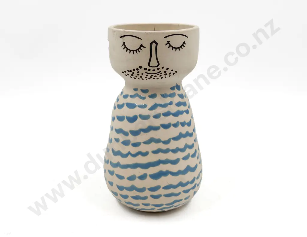 Jones & Co - Master Beau Vase Image 1++