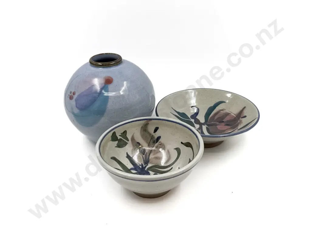 Wayne Porteous Vase and Two John Anderson Bowls Image 1++