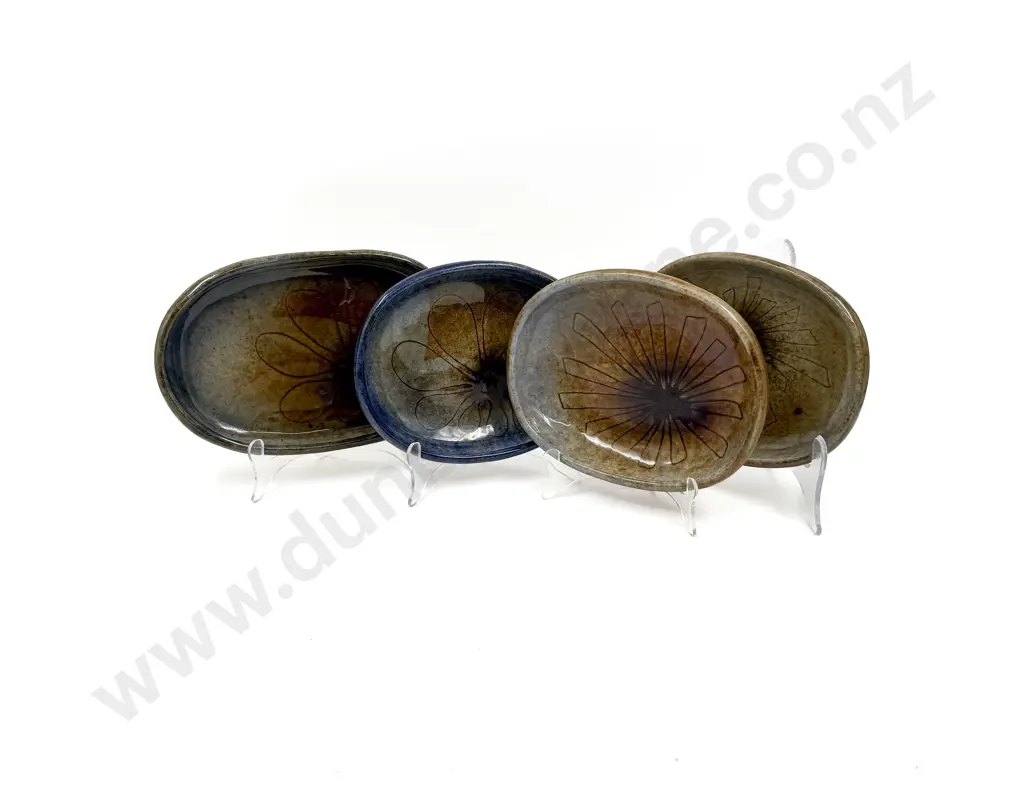 Four Paul Wotherspoon Pottery Dishes Image 1++