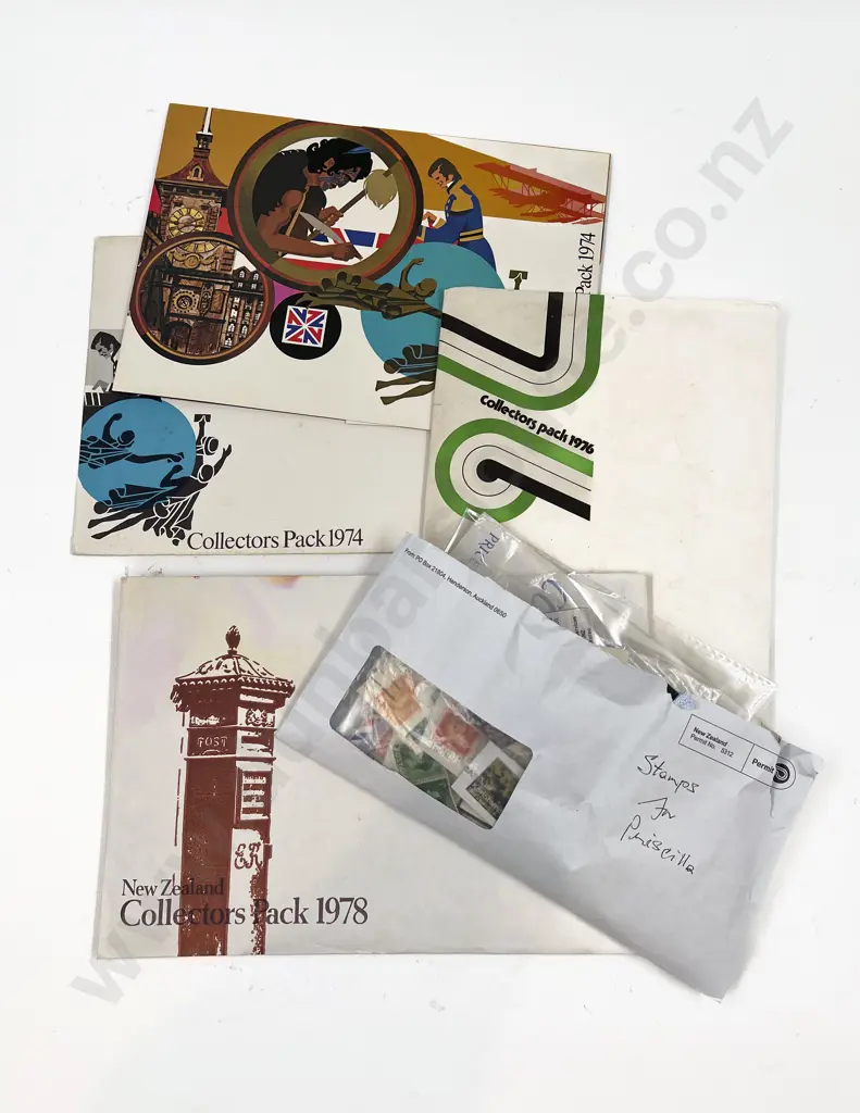 Small Qty of NZ and Other Unsorted Unused - Three Stamp Packs Image 1++