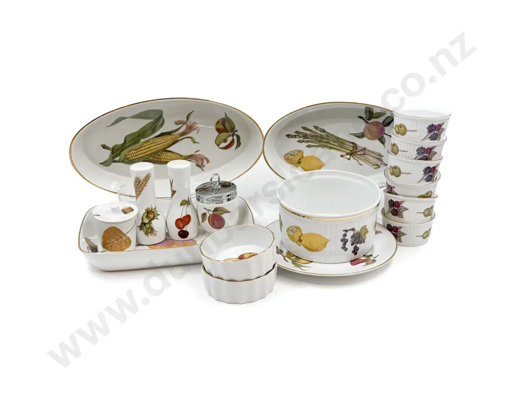 Qty of Royal Worcester Evesham etc Image 1++