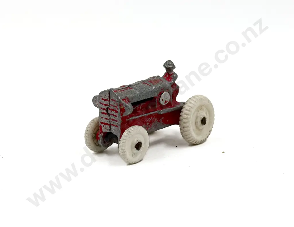 Small Funho Tractor Image 1++