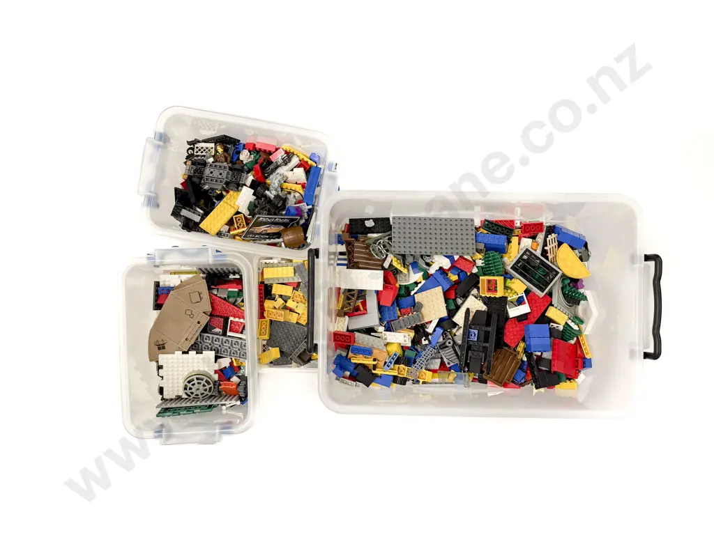 Qty of Lego to Include "Creator" "City" "Technic" and Other Vehicles all With Booklets Image 1++