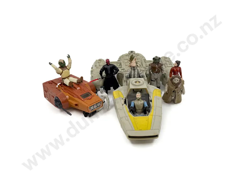 Two Star Wars Vehicles and Figures Image 1++