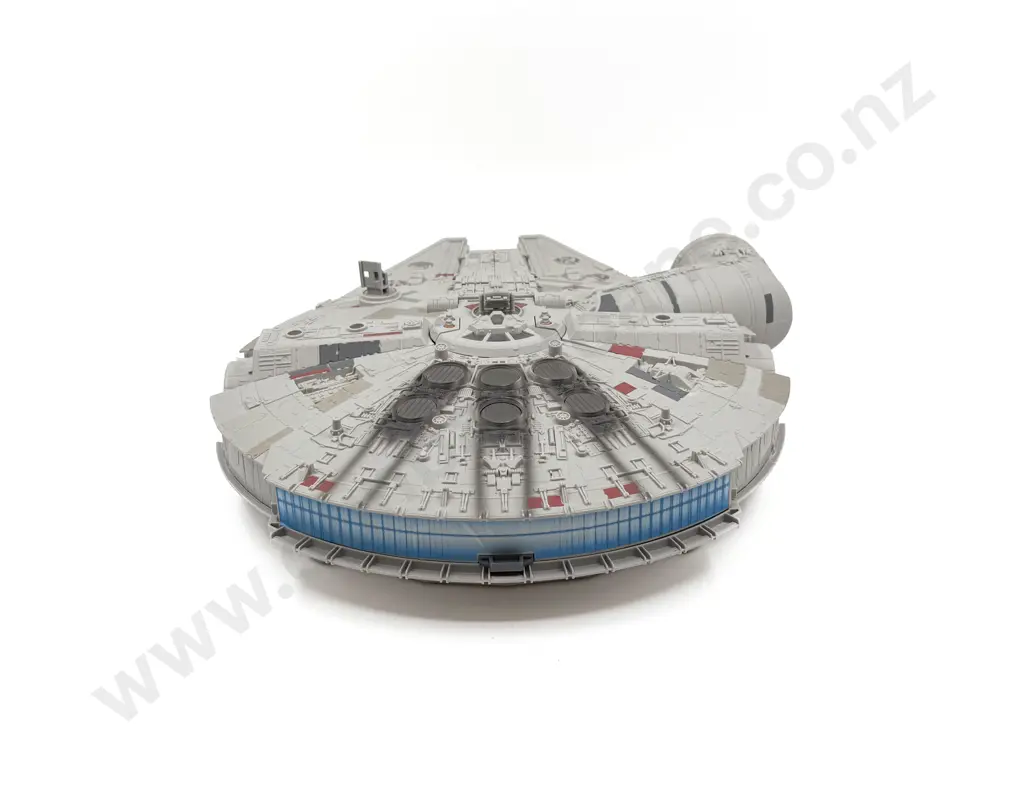 Hasbro Millennium Falcon 2.5 ' Image 1++