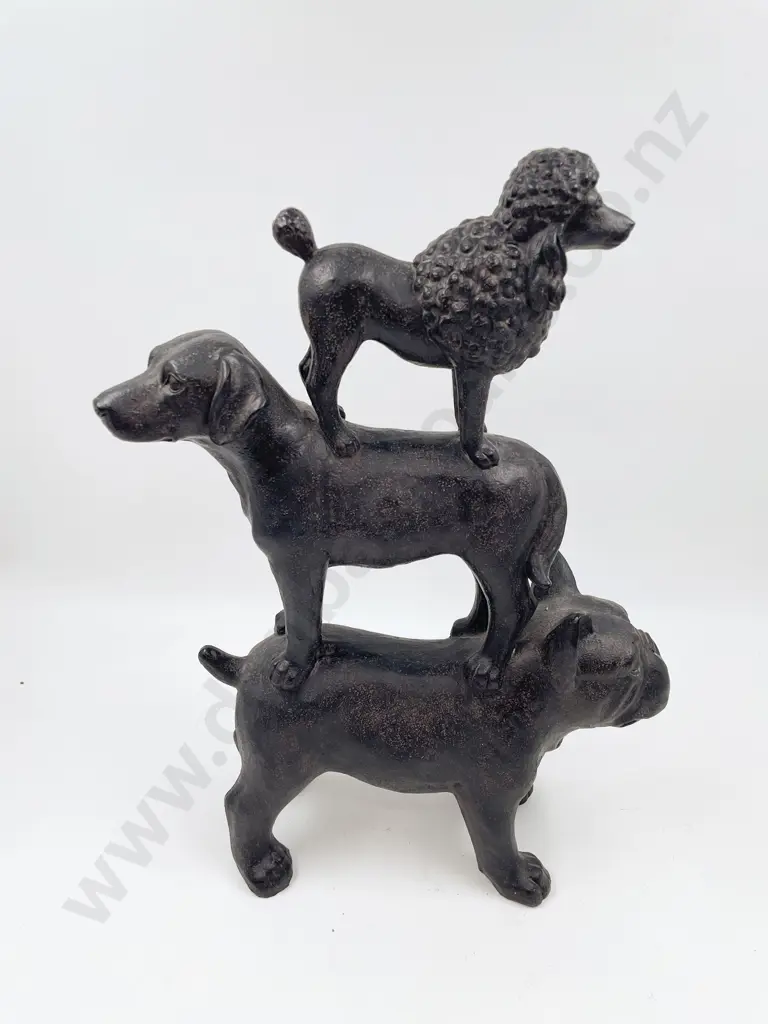 Novelty Three Dog Ornament Image 1++