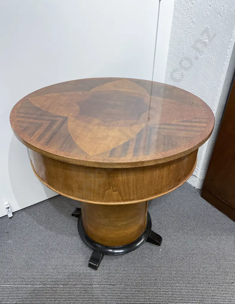Art Deco Walnut Circular Games Table Image 1++