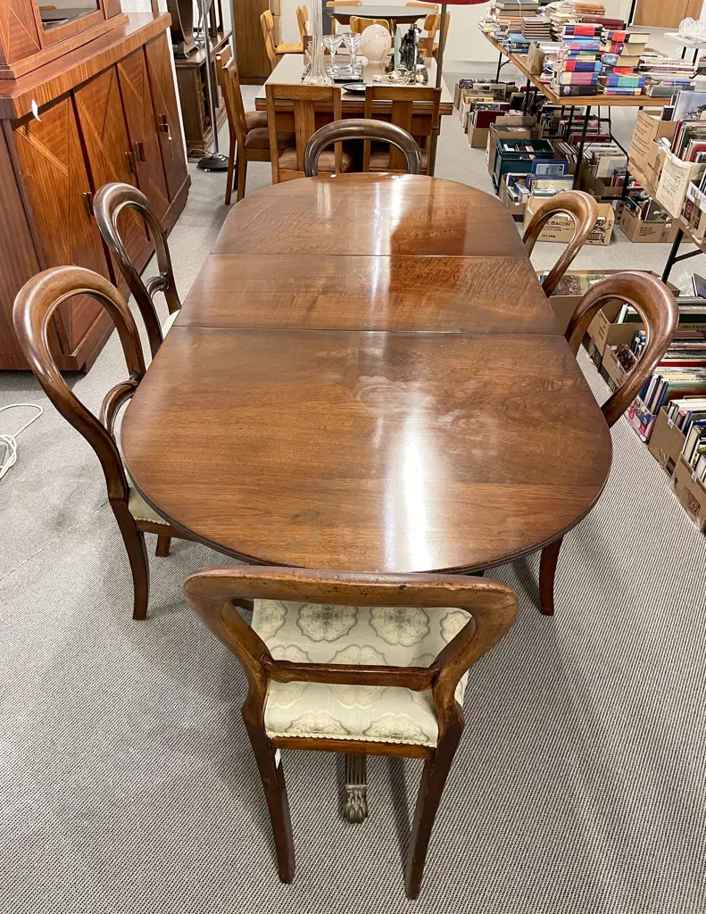 Mahogany Twin Pillar Dining Table and Set of Six Victorian Balloon Back Chairs *NOTE PHOTO CHANGE Image 1++