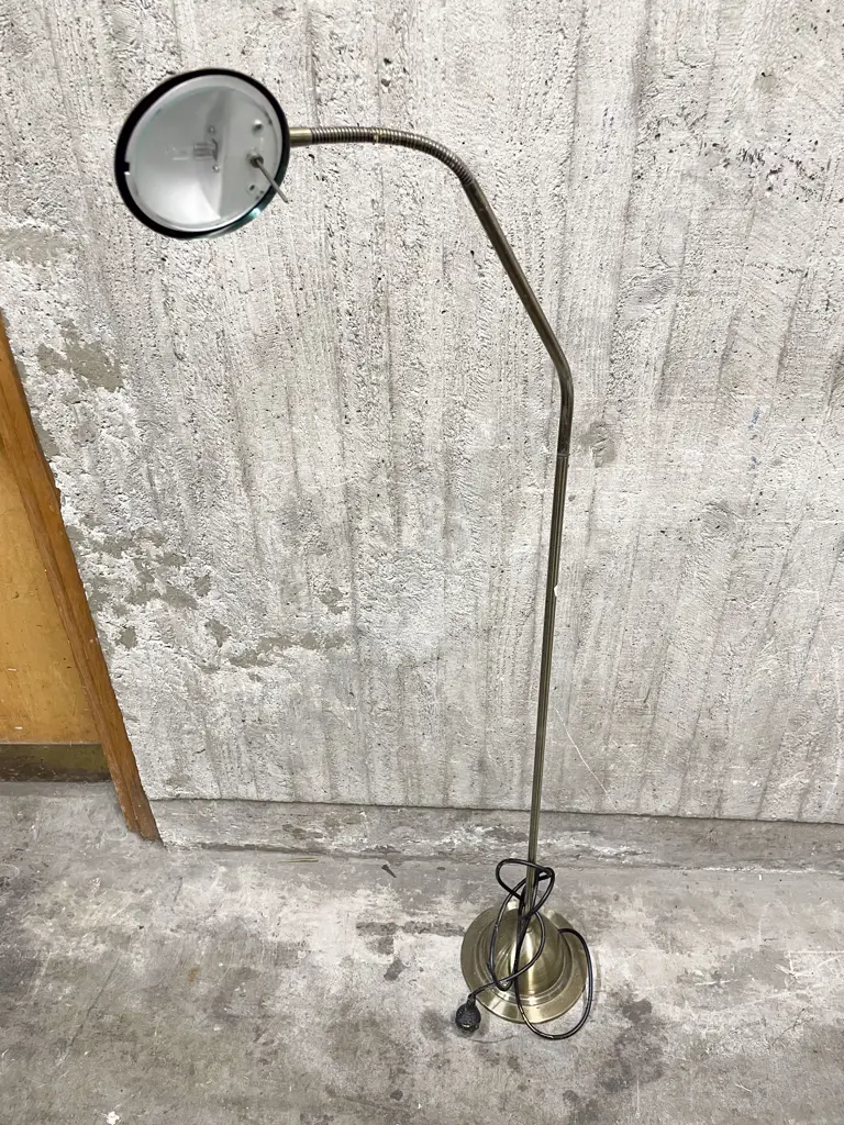 Adjustable Floor Lamp Image 1++