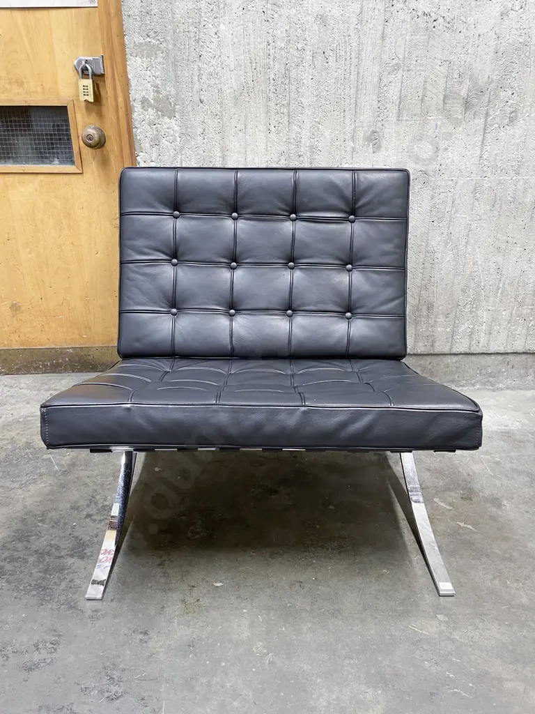 Modern Barcelona Chair in Black Leather & Chrome Image 1++