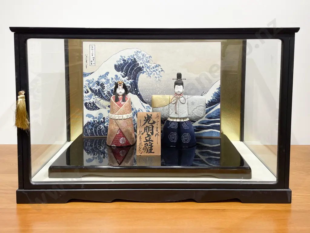 Glazed Display of Japanese Dolls Image 1++