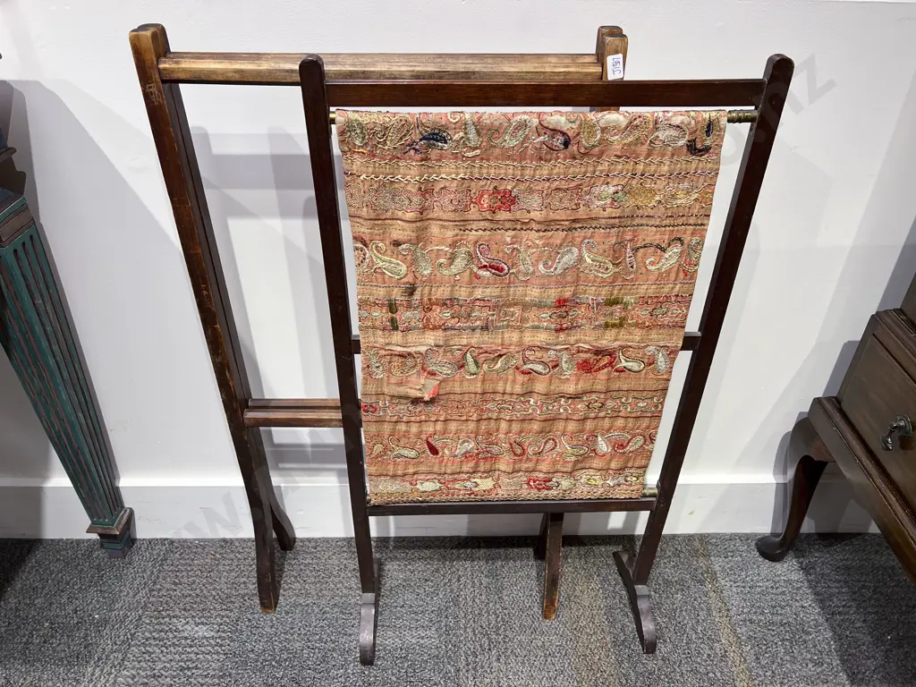 Folding Towel Rail & Screen (2) Image 1++