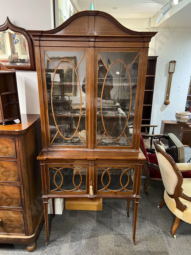 An Elegant Edwardian Mahogany Sheraton Revival Display Cabinet on Stand Image 1++