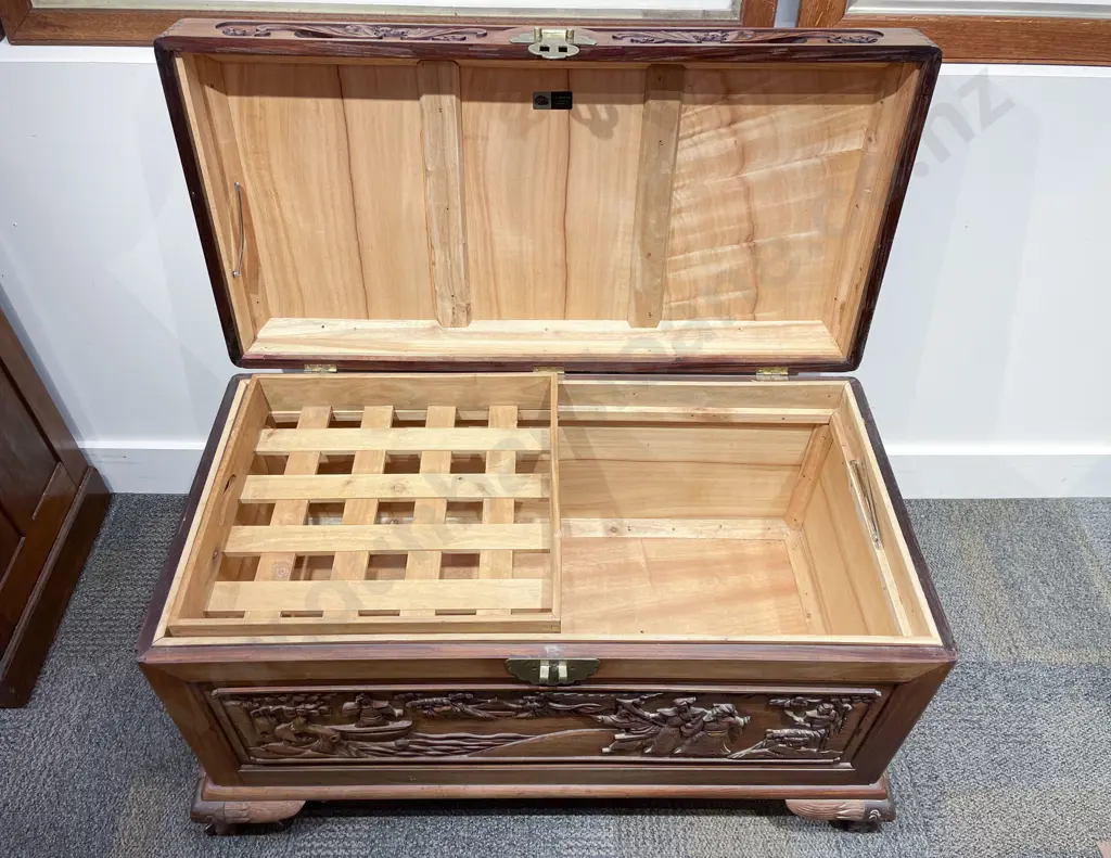 A Good Quality Chinese Carved Rosewood Trunk Image 1++