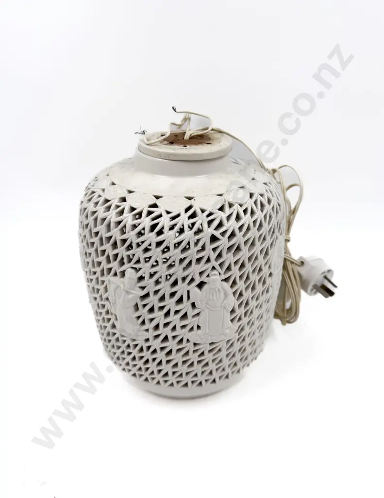 White Glazed Reticulated Lamp Image 1++