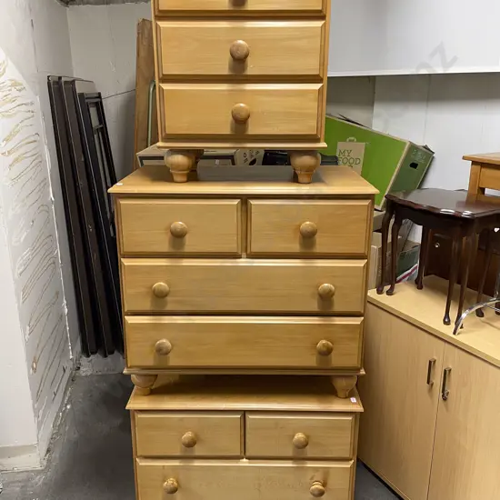 Rimu Three Piece Bedroom Suite
