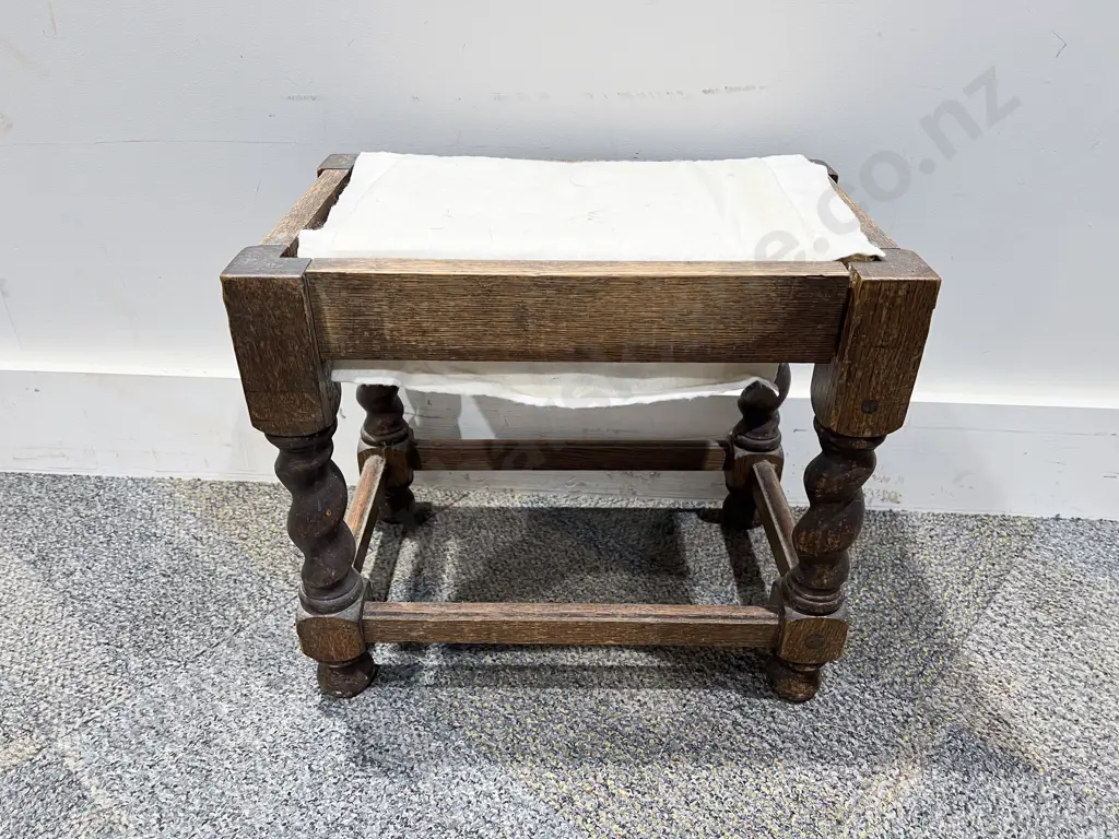 Oak Footstool Image 1++
