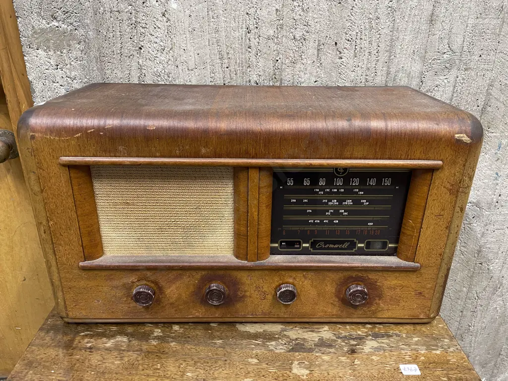 Vintage Radio Image 1++