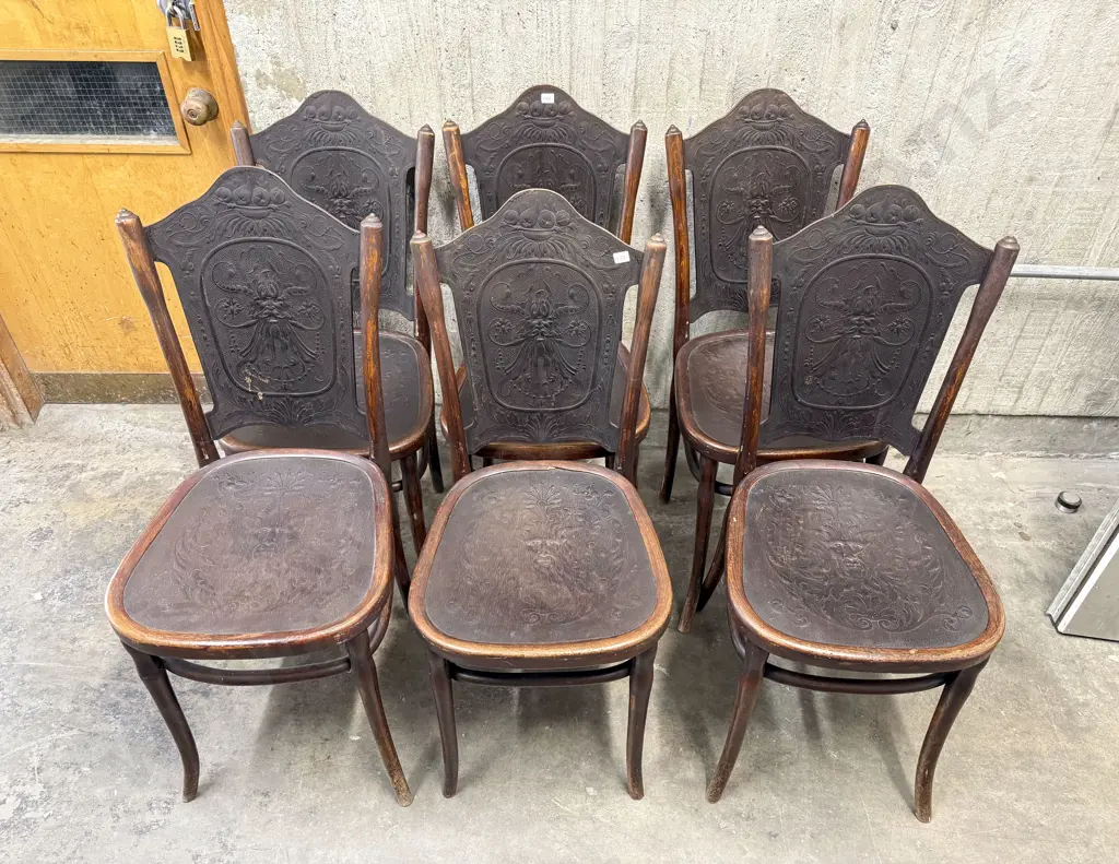 Set of Six Bentwood Chairs Image 1++