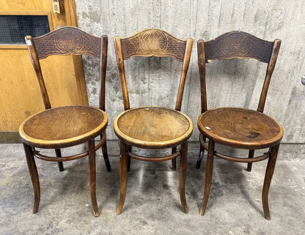 Three Bentwood Chairs Image 1++